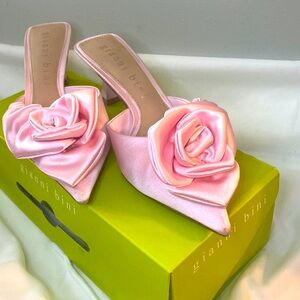 Pink floral Gianni Bini mule. Perfect for formals and wedding related events.